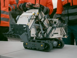 Lego Technic Liebherr R9800